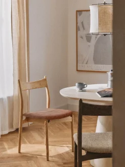 Sedia in legno di frassino con seduta imbottita Koa