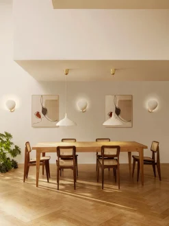 Sedia in legno di noce con intreccio viennese C-Chair