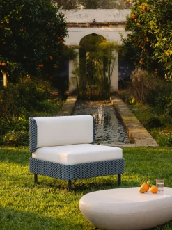 Sedia lounge modulare da giardino con copertura protettiva Hani