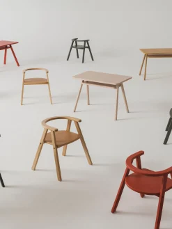 Sedia per bambini in legno di quercia Growing Green