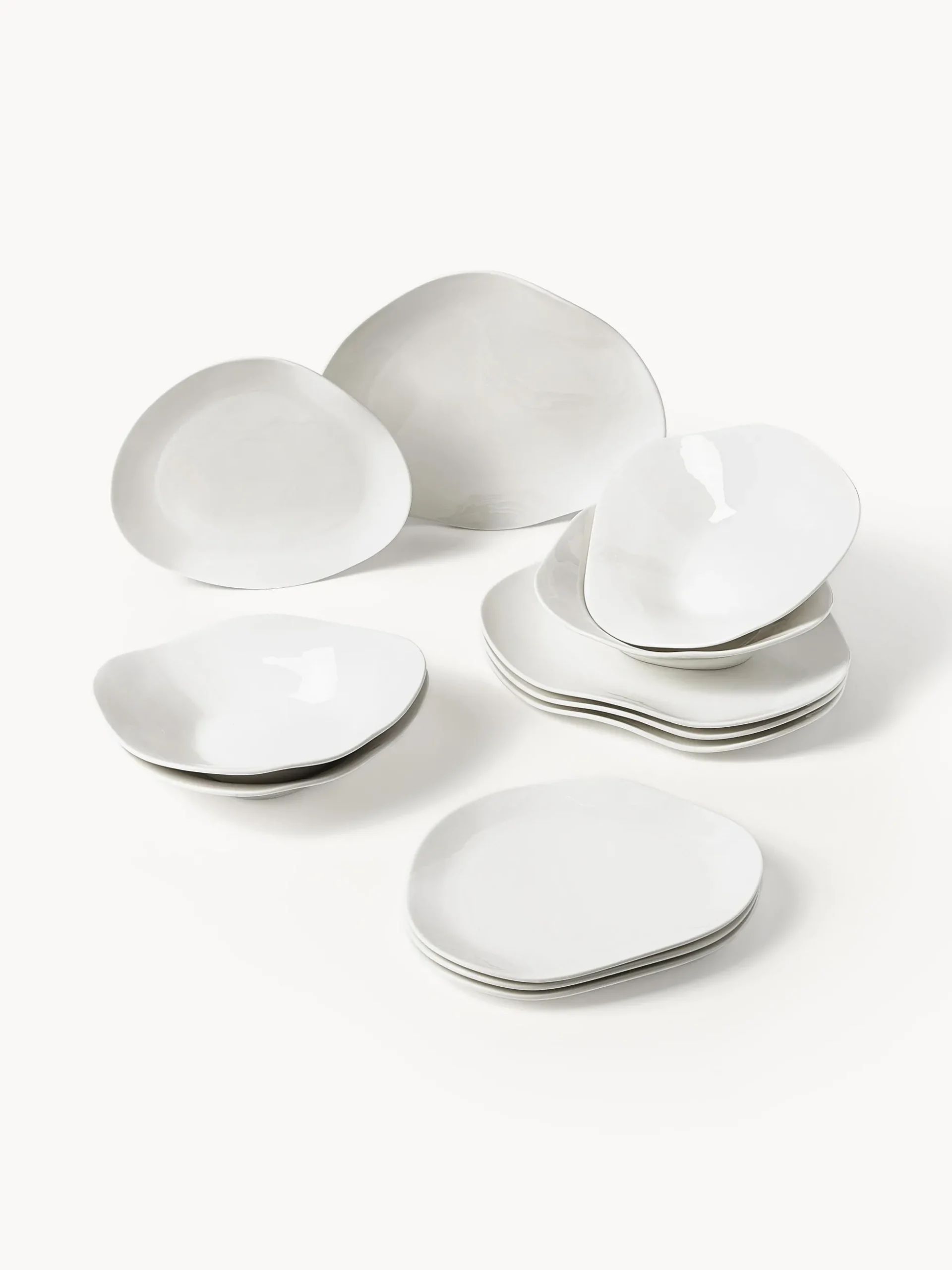 Servizio di piatti in porcellana dalla forma organica Joana, 4 persone (12 pz)