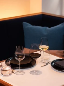 Set di 2 bicchieri da vino in vetro soffiato Kolibri
