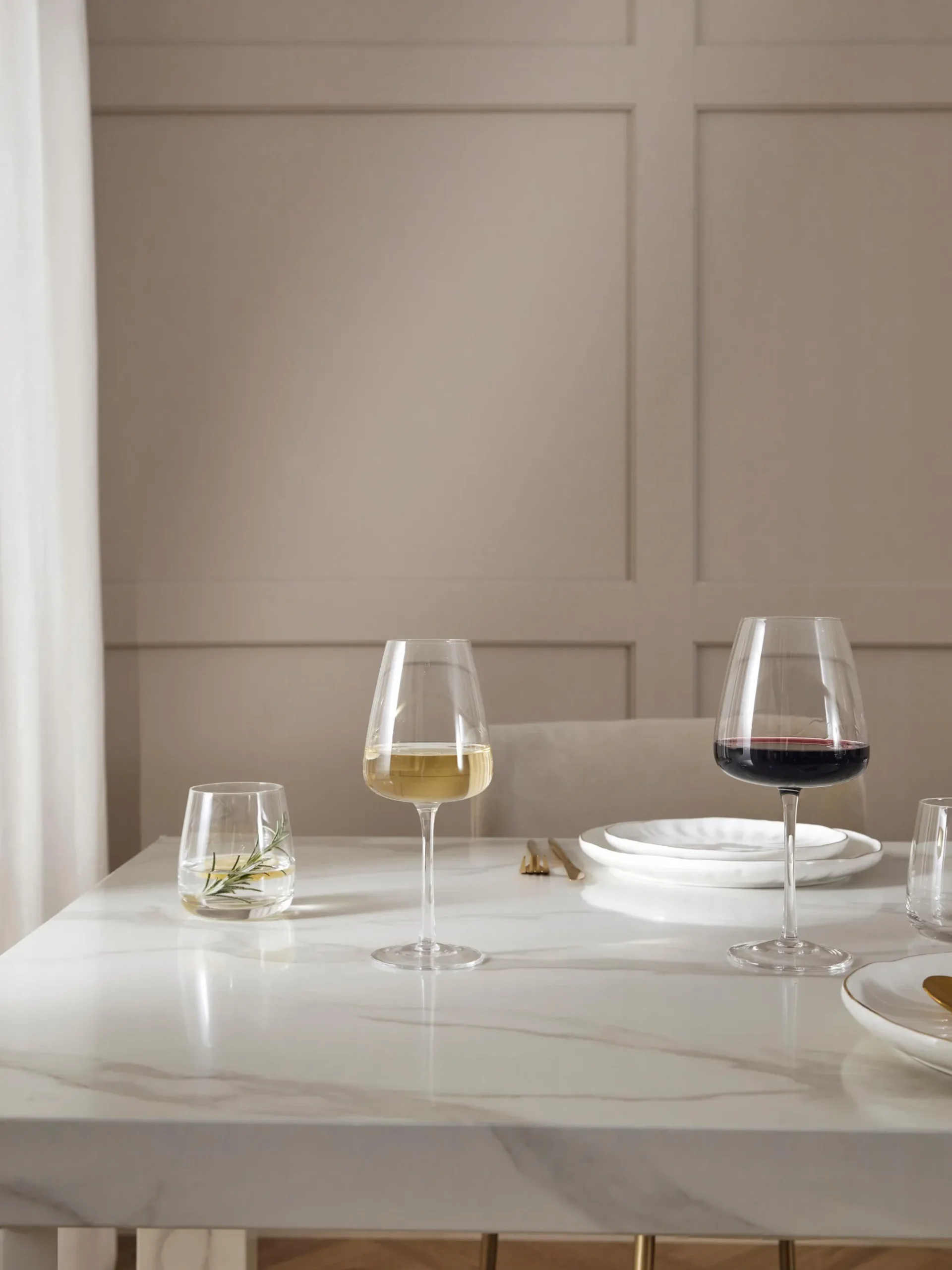 Set di 4 bicchieri da vino bianco in vetro soffiato Ellery