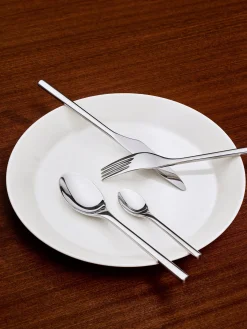 Set di 16 posate lucidate Artik