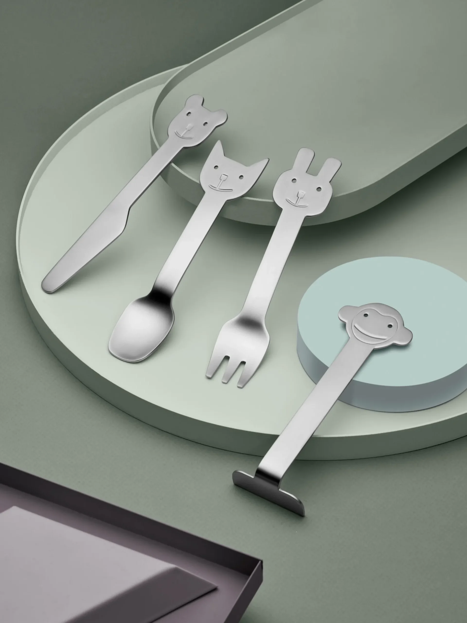 Set di 4 posate spazzolate opache per bambini Animal Friends