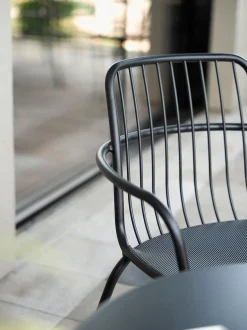 Set di 2 sedie da giardino impilabili con braccioli Alisea