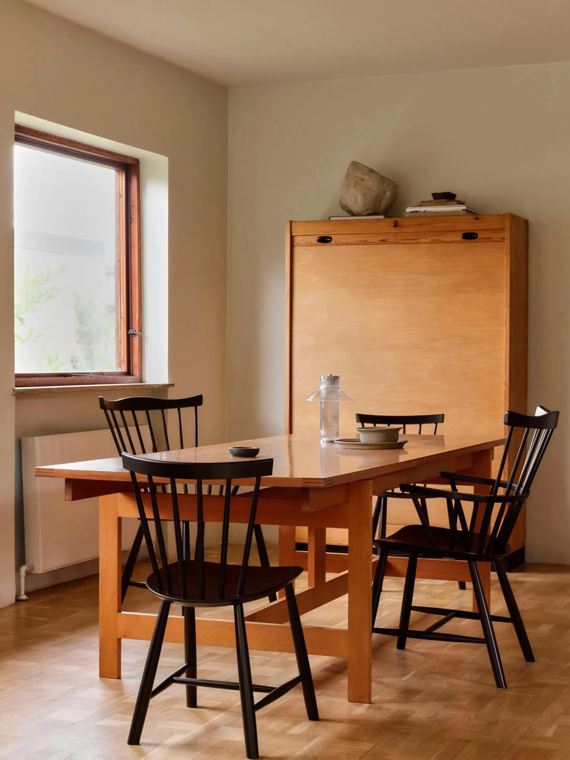Set di 2 sedie in legno di faggio J46