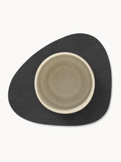 Set di 4 sottobicchieri in pelle fatti a mano dalla forma asimmetrica Curve