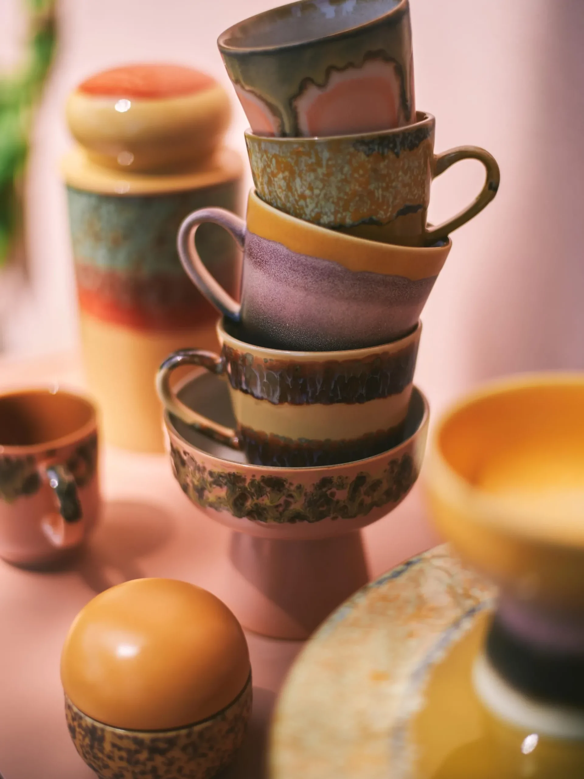 Set di 4 tazze fatte a mano con smalto reattivo 70's