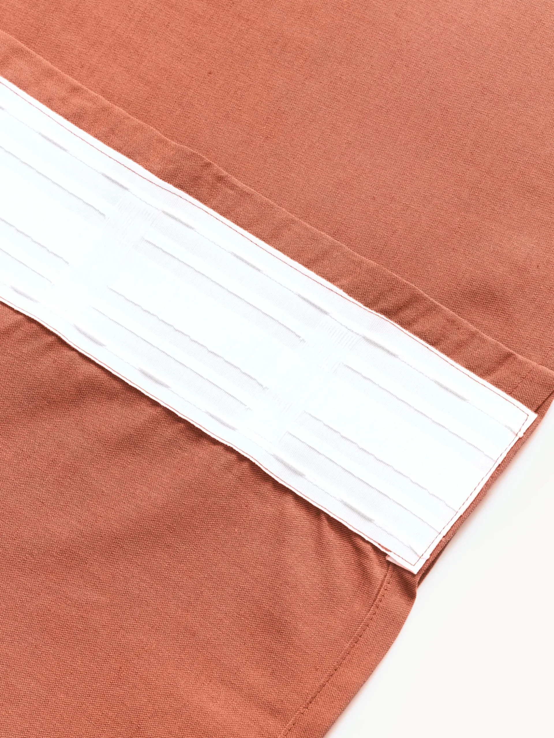 Set di 2 tende semitrasparenti con multibanda Sari, larg. 140 cm