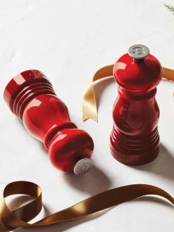 Set saliera e pepiera con macinino in ceramica Creuset 2 pz