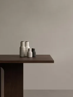 Set saliera e pepiera di design con coperchio in legno di noce Bottle Grinder 2 pz