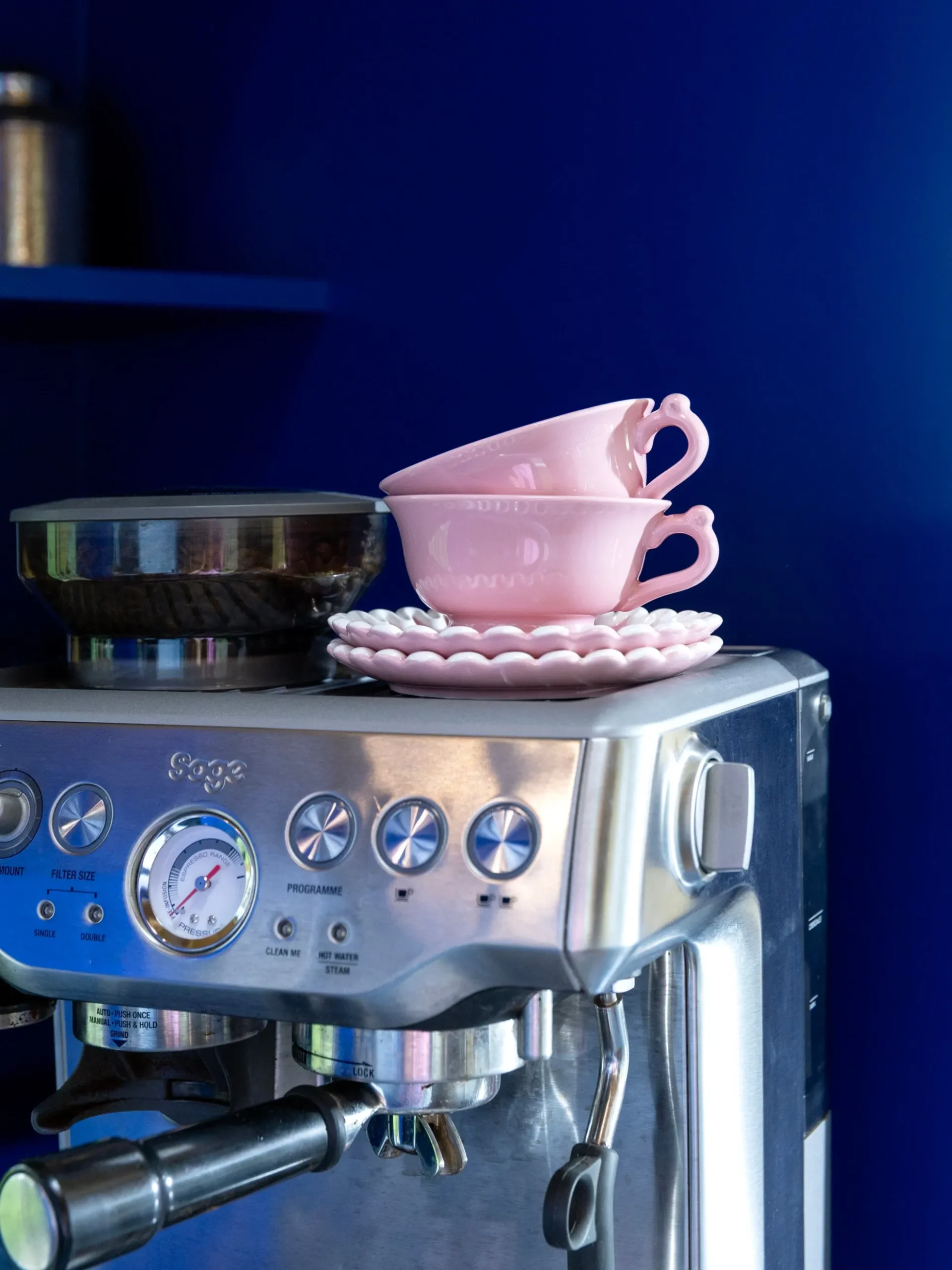 Set tazza e piattino fatti a mano Whip 2 pz