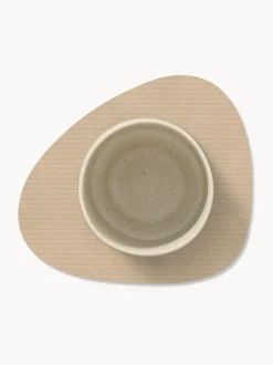 Set di 4 sottobicchieri in pelle fatti a mano dalla forma asimmetrica Curve