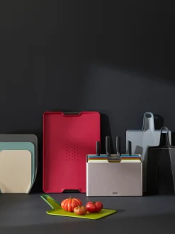 Set di 4 taglieri con supporto Nest, varie misure