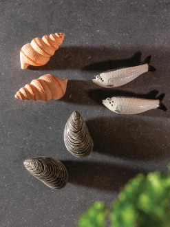 Set saliera e pepiera in dolomite dipinte a mano Mussel 2 pz