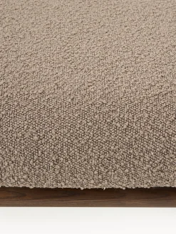 Sgabello in legno di frassino con rivestimento in bouclé Shenay