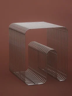 Sgabello in metallo Curva
