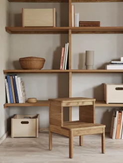 Sgabello in legno A Line