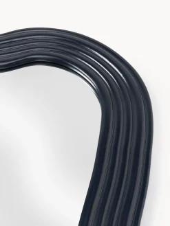 Specchio da parete con cornice ondulata Cosimo
