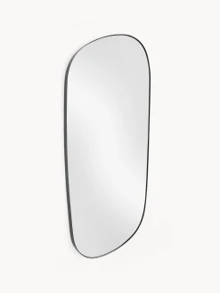 Specchio da parete dalla forma curva Oiva