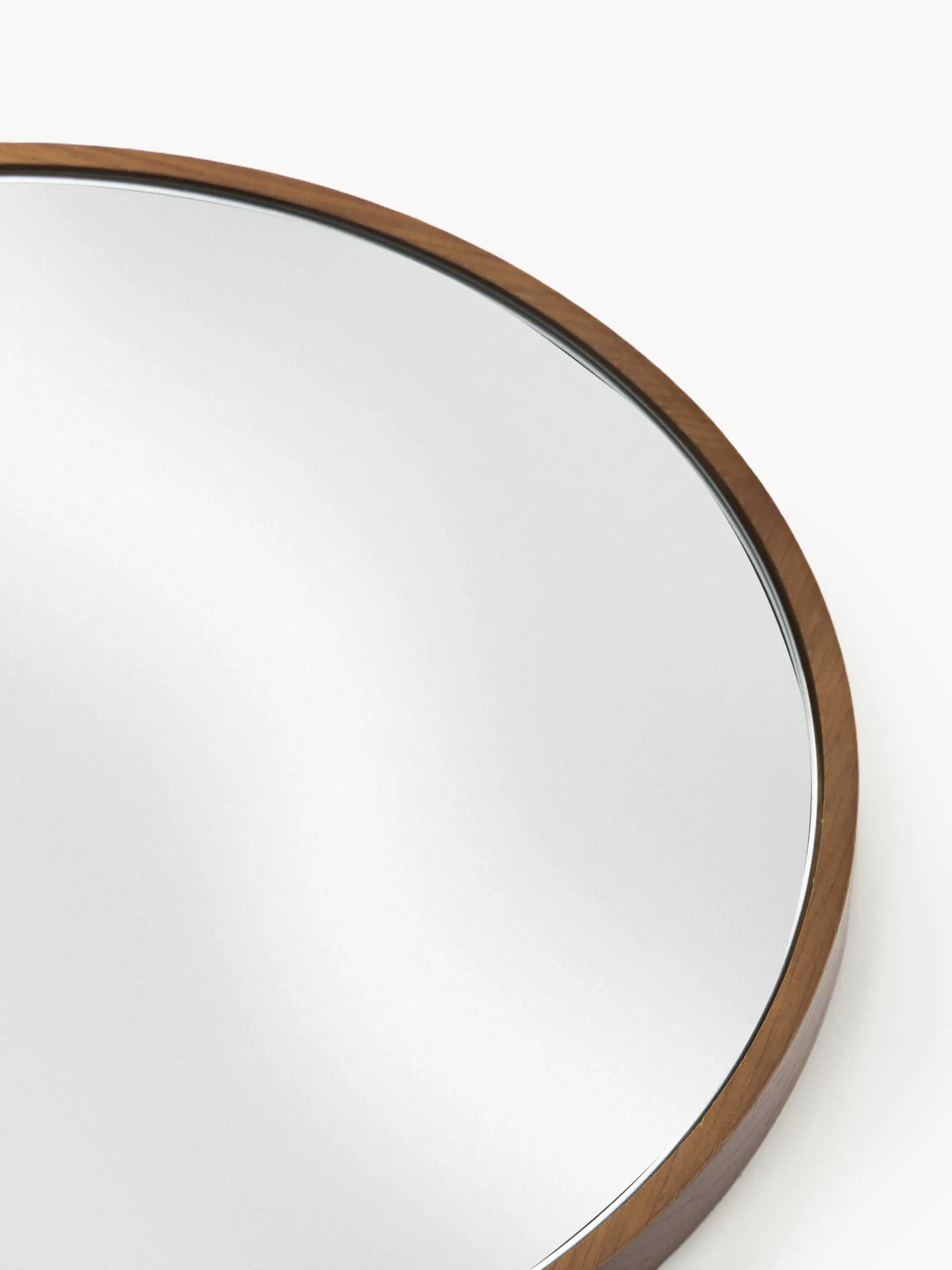 Specchio ovale da parete con cornice in legno di quercia Avery