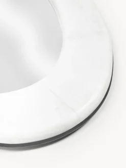 Specchio da parete con cornice in marmo Meringue