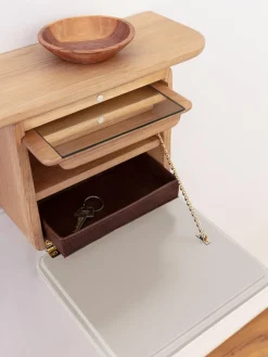 Specchio da parete con ripisno in legno One More Look