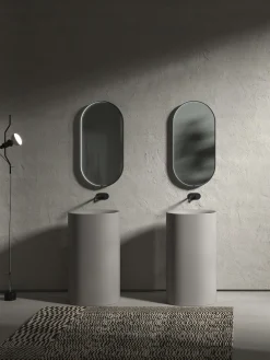 Specchio ovale da parete con illuminazione a LED Avior