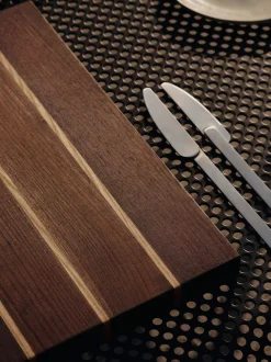 Tagliere in legno di noce e frassino Stribe