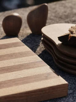 Tagliere in legno di noce e quercia Stribe