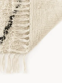Tappeto boho in cotone fatto a mano con motivo a rombi e frange Bina