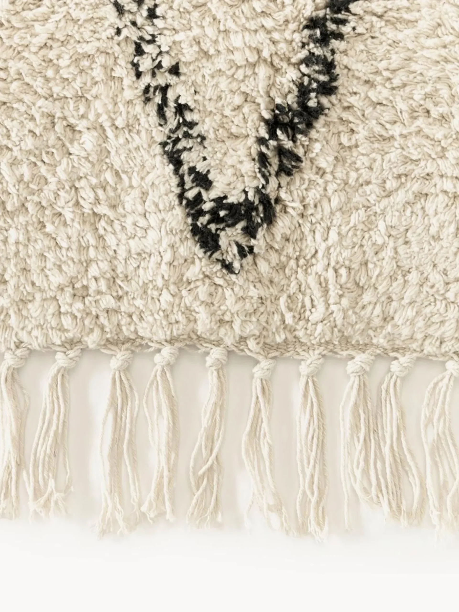 Tappeto boho in cotone fatto a mano con motivo a rombi e frange Bina