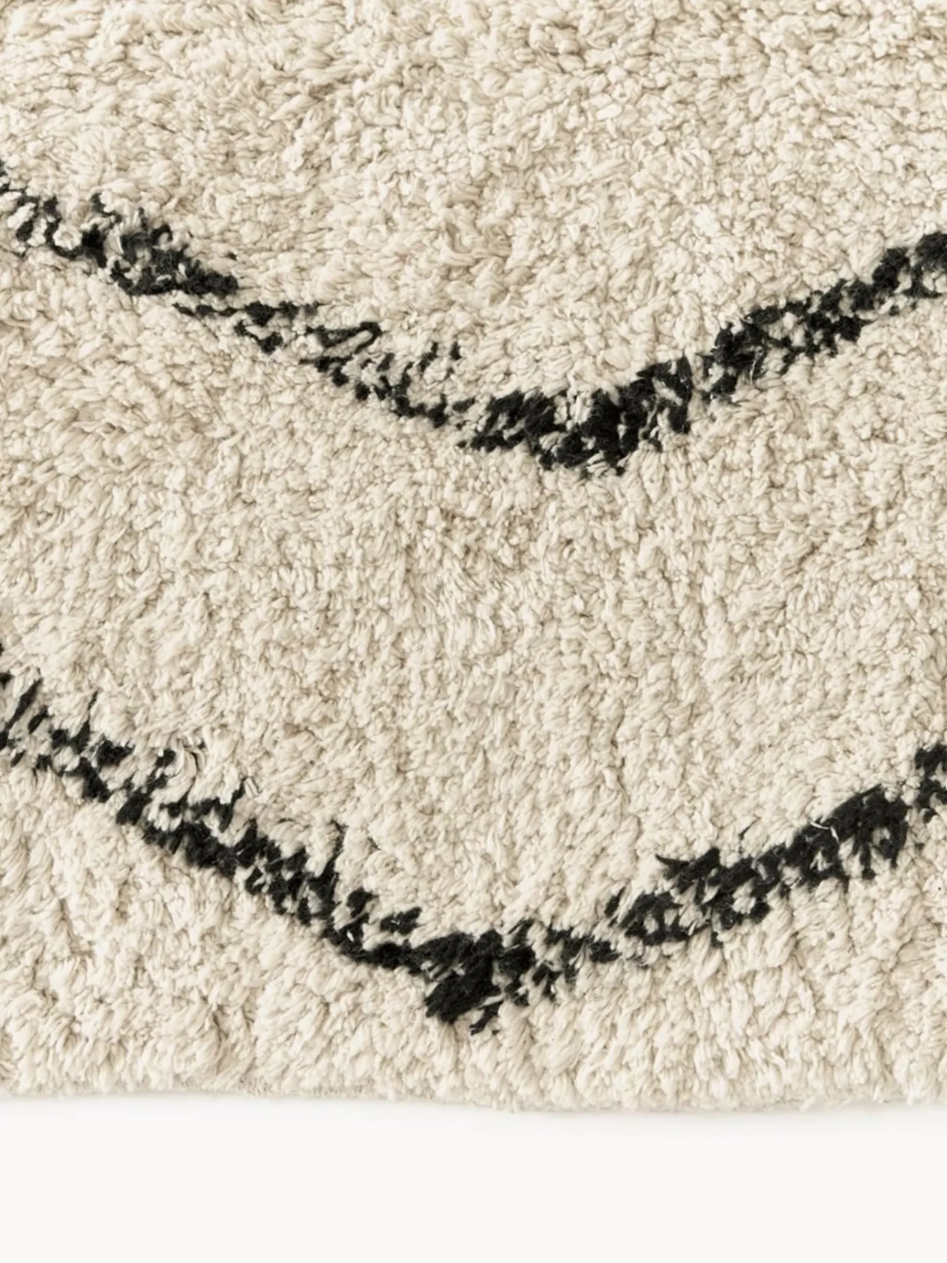 Tappeto boho in cotone fatto a mano con motivo a rombi e frange Bina