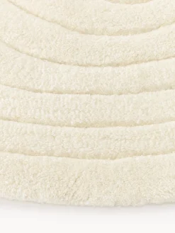 Tappeto in lana fatto a mano dalla forma organica Aliza
