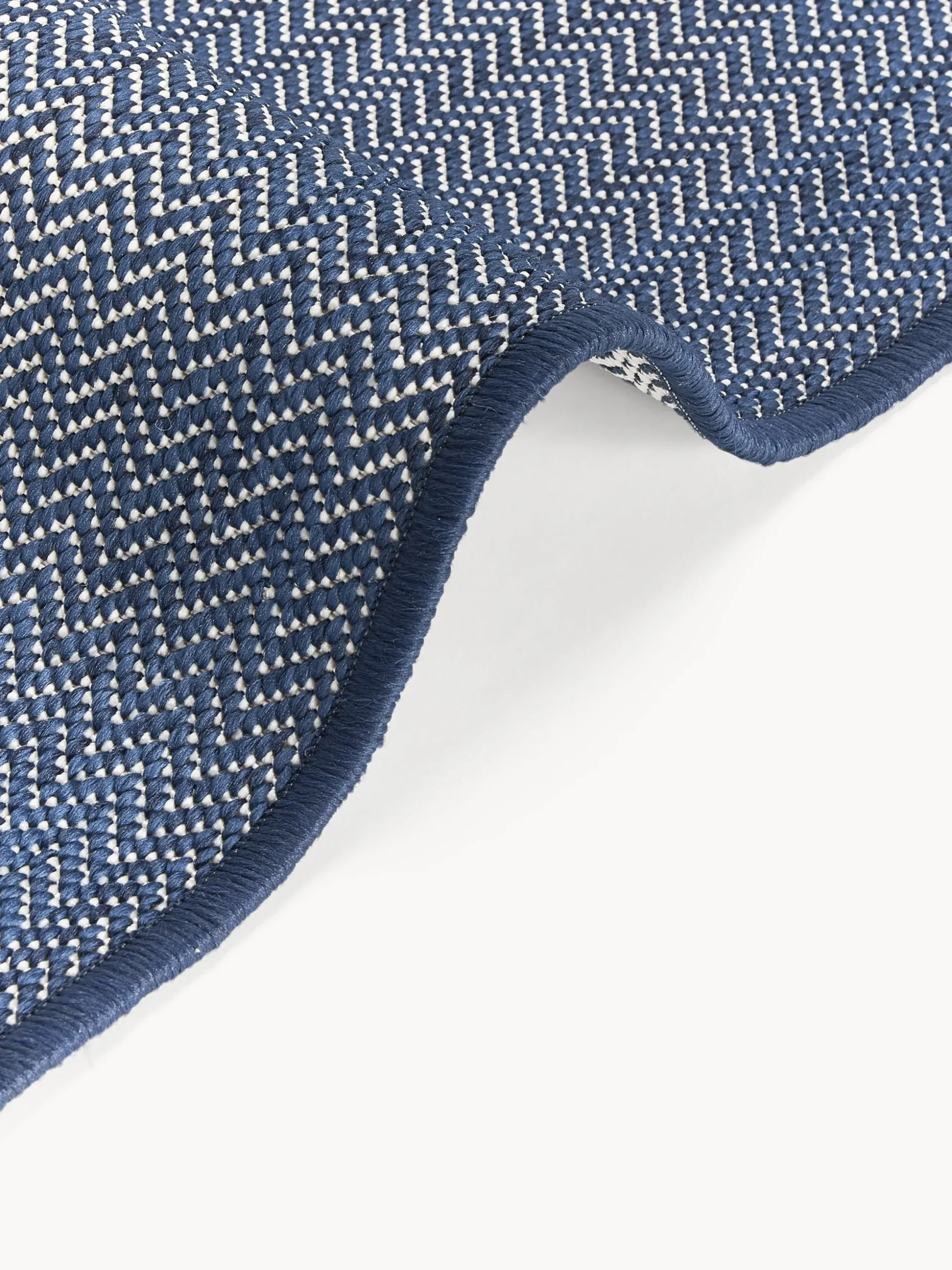 Tappeto reversibile da interno-esterno con motivo zigzag Cort