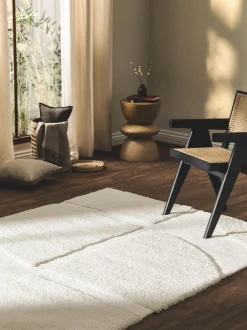 Tappeto soffice a pelo lungo con motivo in rilievo Jade