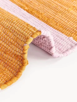 Tappeto in cotone tessuto a mano con frange Chindi