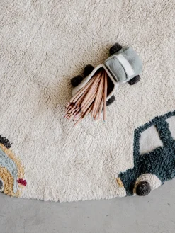Tappeto rotondo per bambini lavabile fatto a mano con struttura in rilievo Wheels