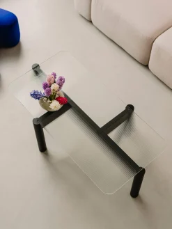Tavolino da salotto in legno di faggio con piano in vetro Kob