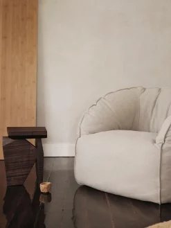 Tavolino in legno di mango fatto a mano Silva