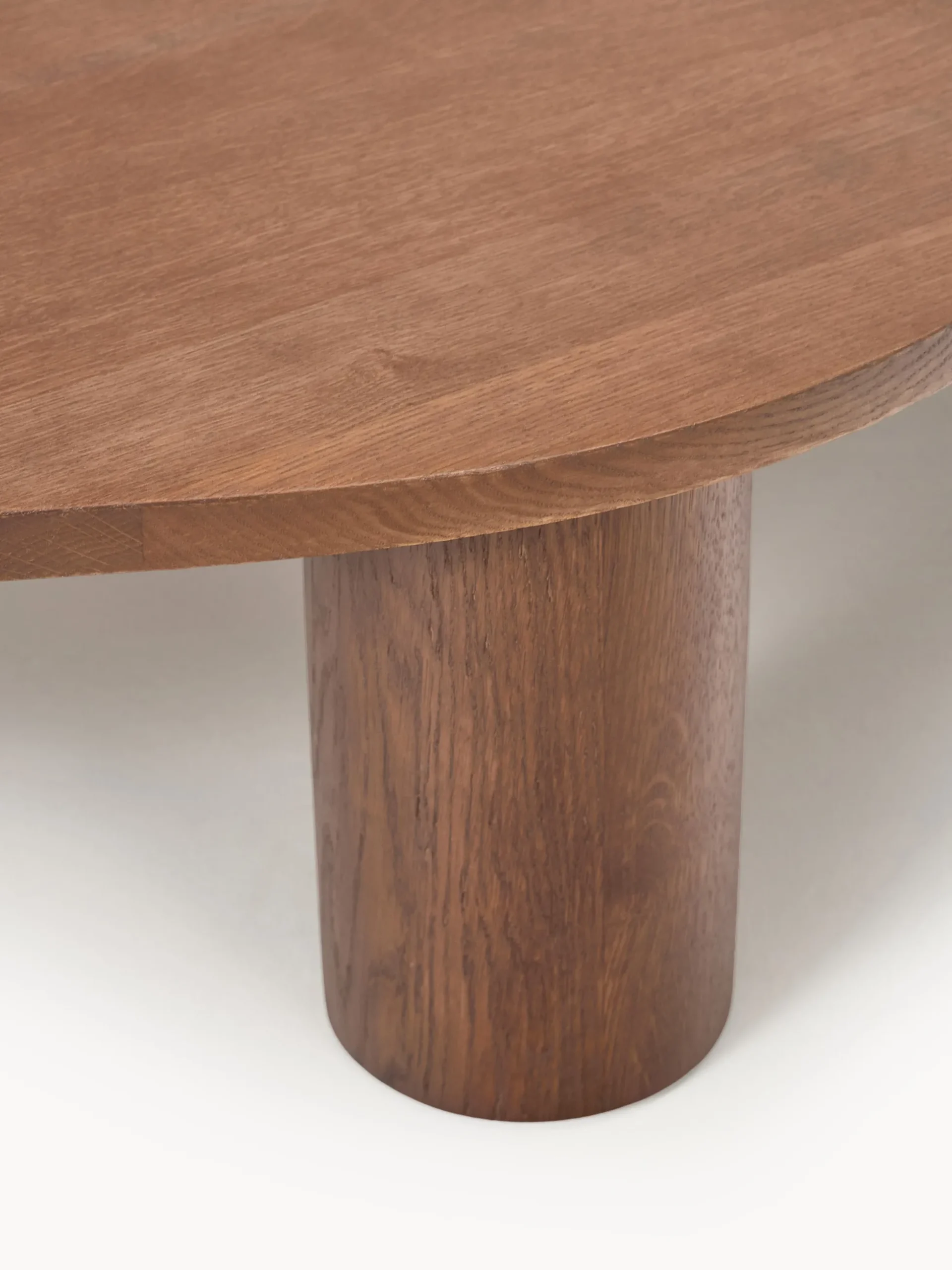 Tavolino da salotto in legno di quercia dalla forma organica Didi