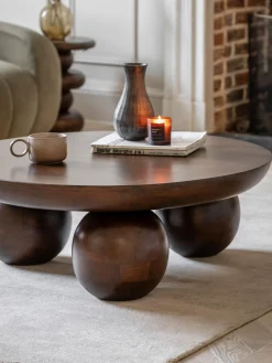 Tavolino da salotto rotondo in legno di mango Sculpt