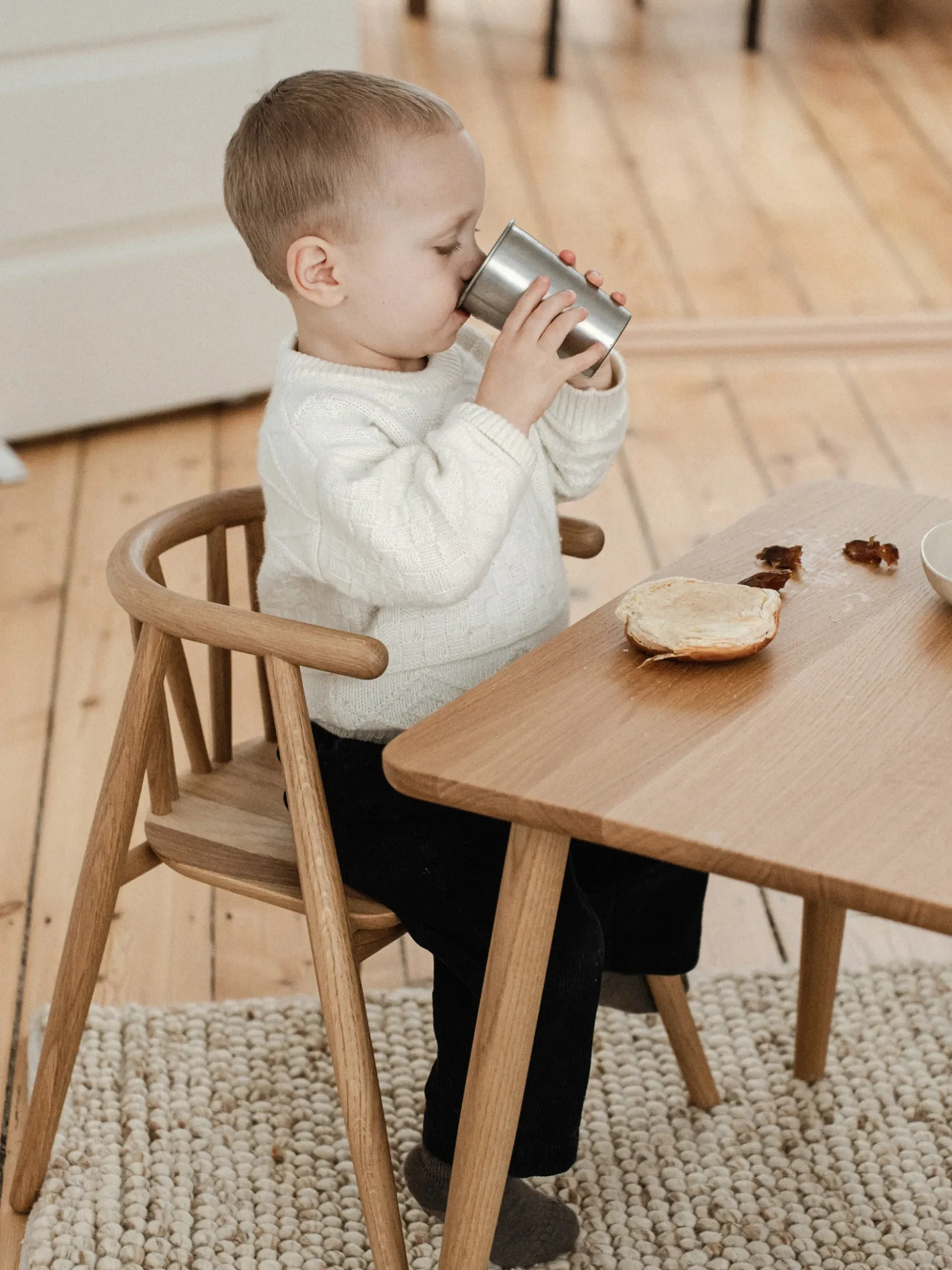 Tavolo per bambini in legno di quercia fatto a mano Asta