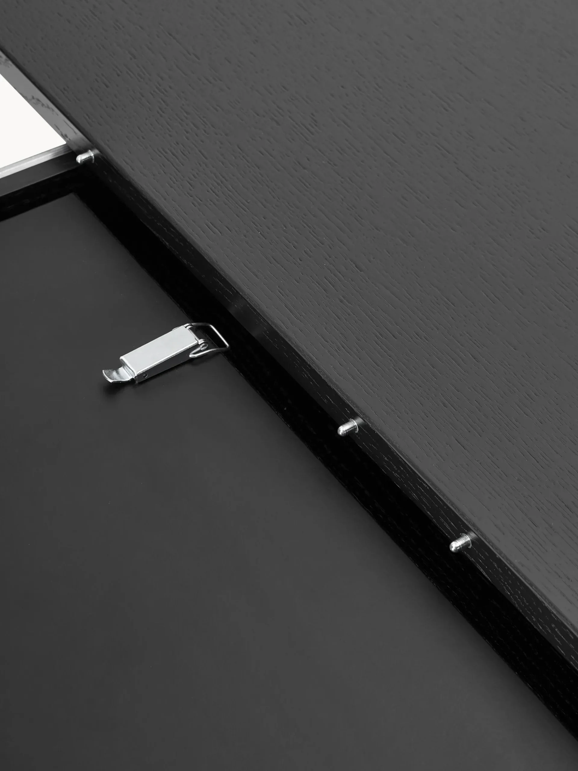 Tavolo allungabile con struttura scanalata Filo, 120 - 160 x 75 cm