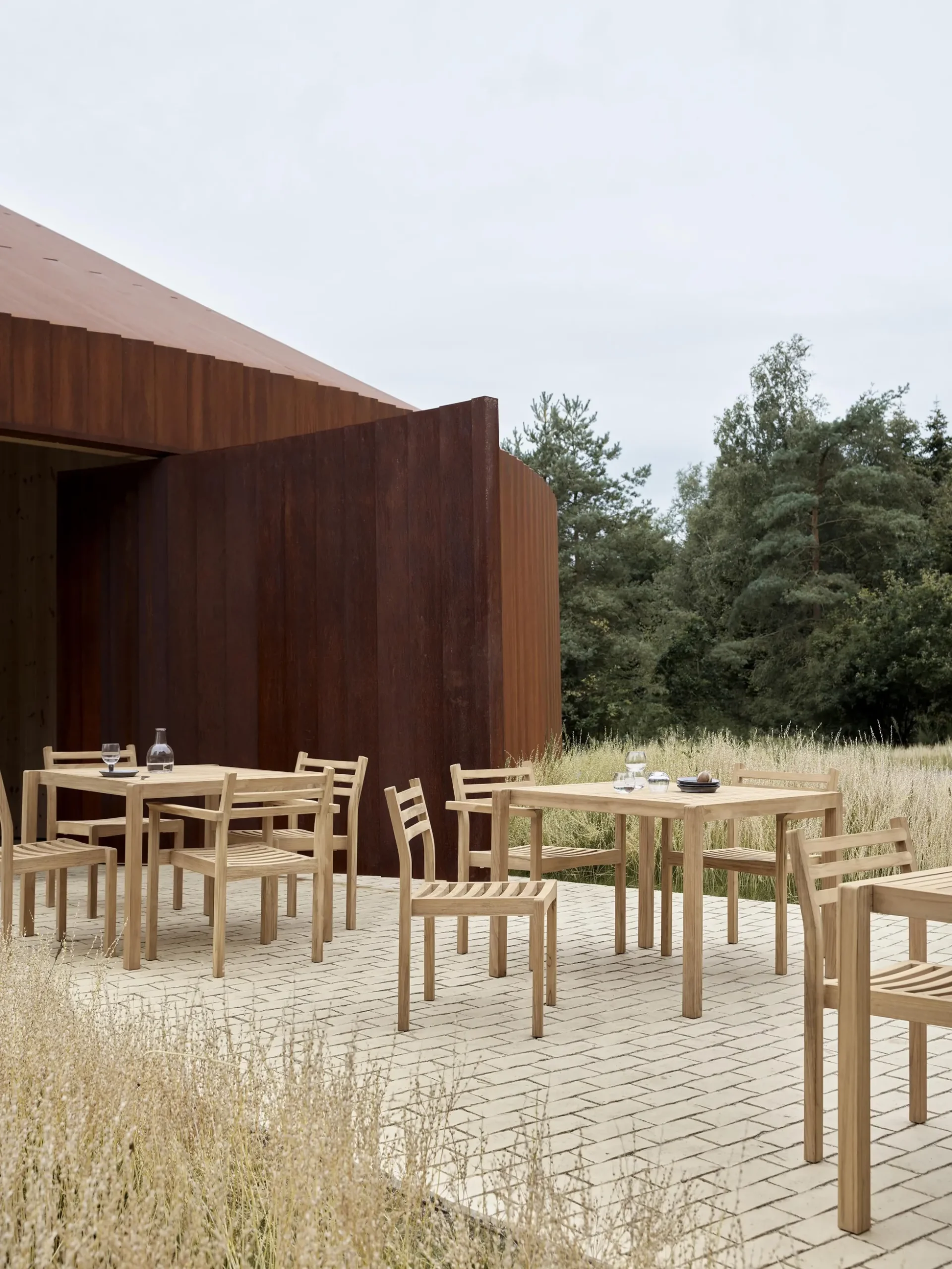 Tavolo da giardino in legno di teak AH901, 100 x 99 cm