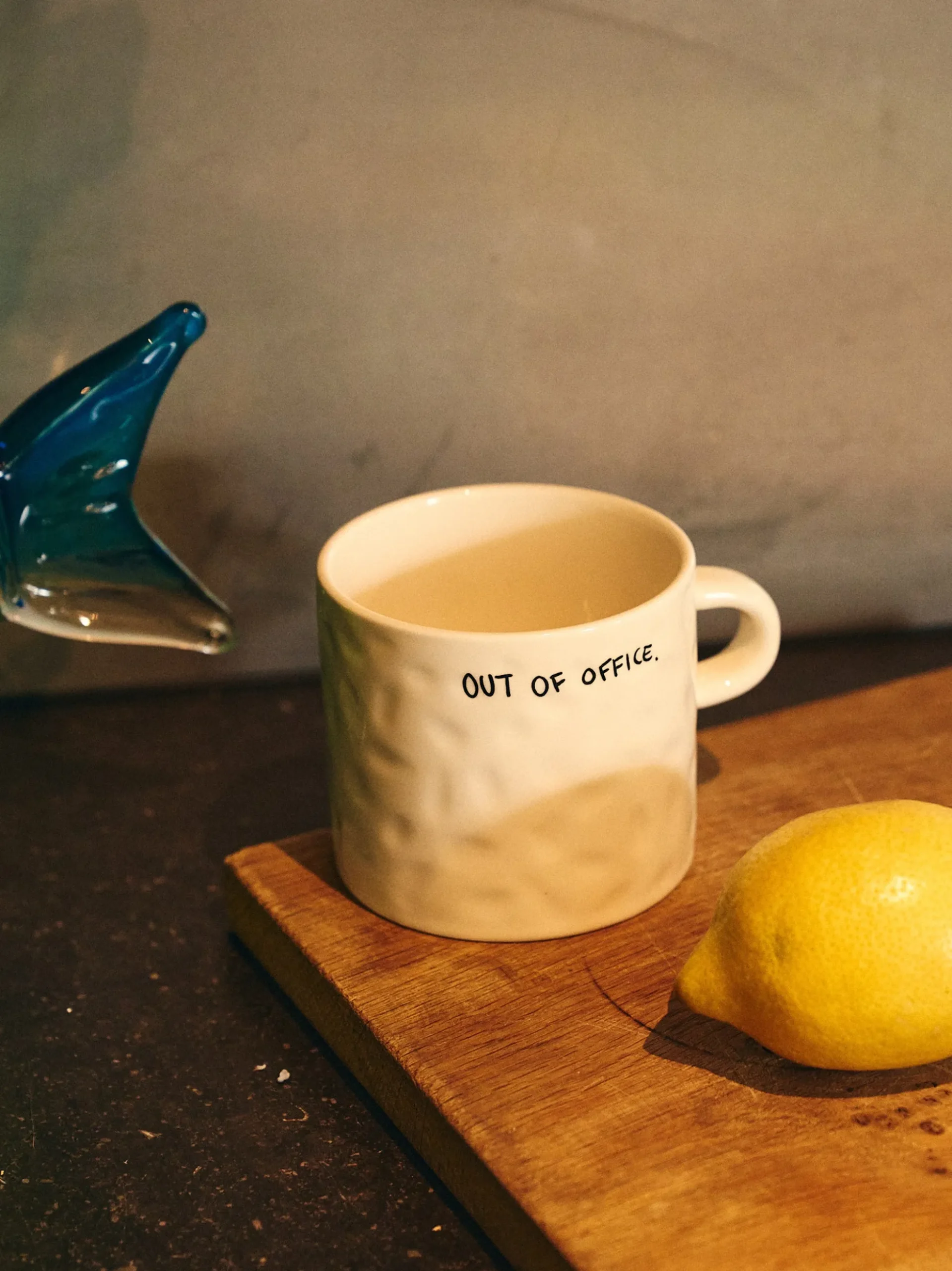 Tazza dipinta a mano Out of Office