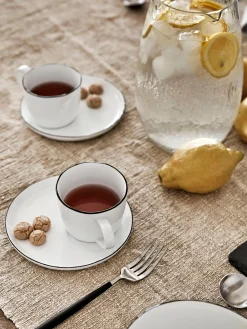 Tazzaina e piattino in porcellana fatti a mano Salt