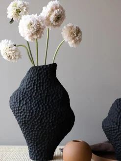 Vaso di design dalla forma organica Isla, alt. 32 cm