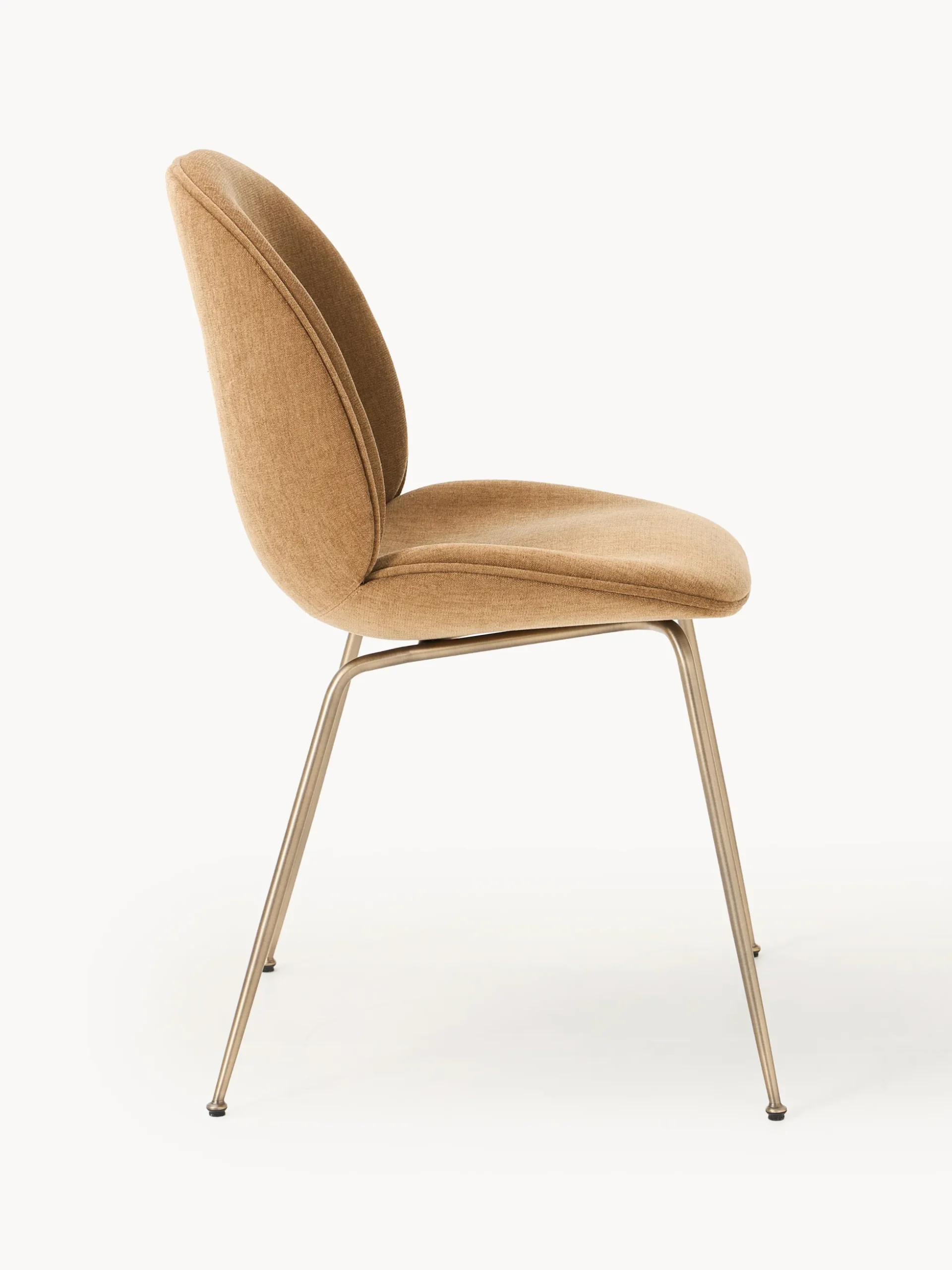 WESTWING x GUBI, Sedia imbottita Beetle by Delia Lachance